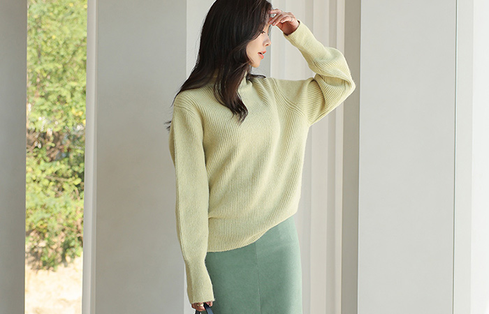 Color Point Corduroy Thick Turtleneck Knit