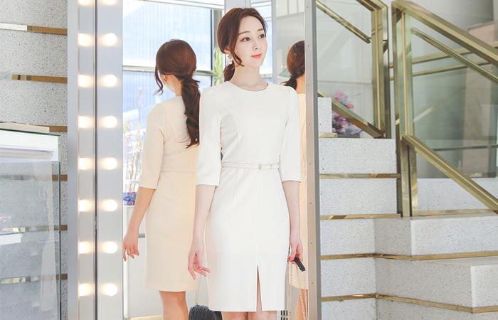 Modern Round Belted Slit Span Dress