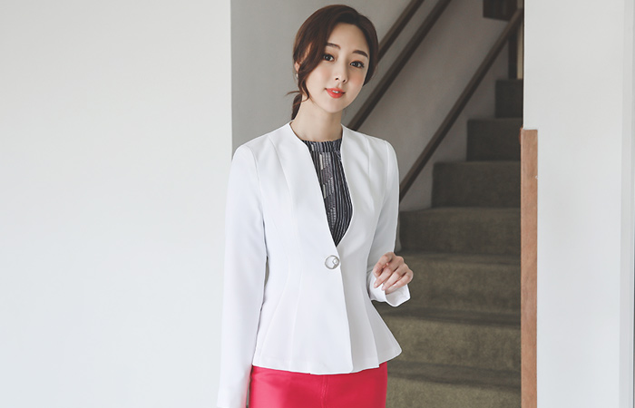 Silver Metallic Ruffle No-collar Jacket (spring)