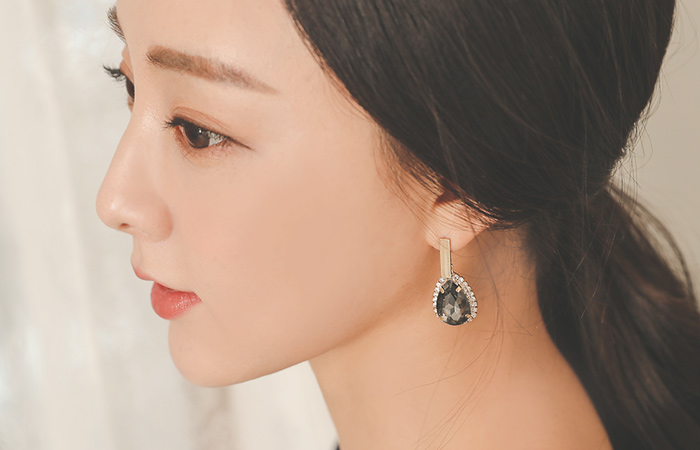 Gold Mable Cubic Drop Earring