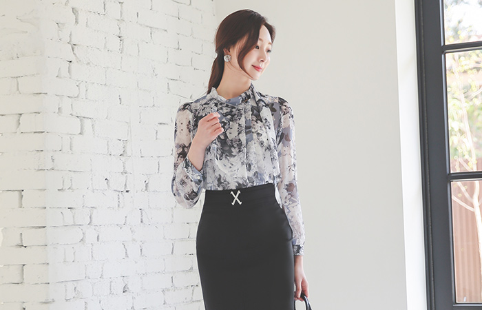 Belted Scarf-Neck Frill Line Printing Blouse