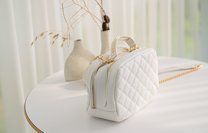 Luxury Quilting Gold Chain Bag