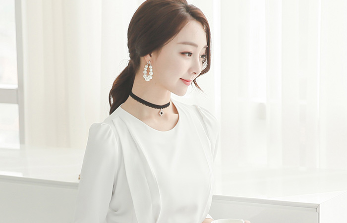 Isabel Race Choker Necklace