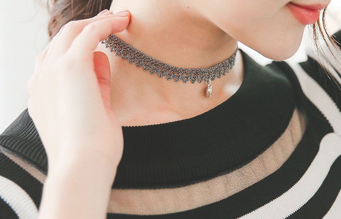 Shine cubic Race choker