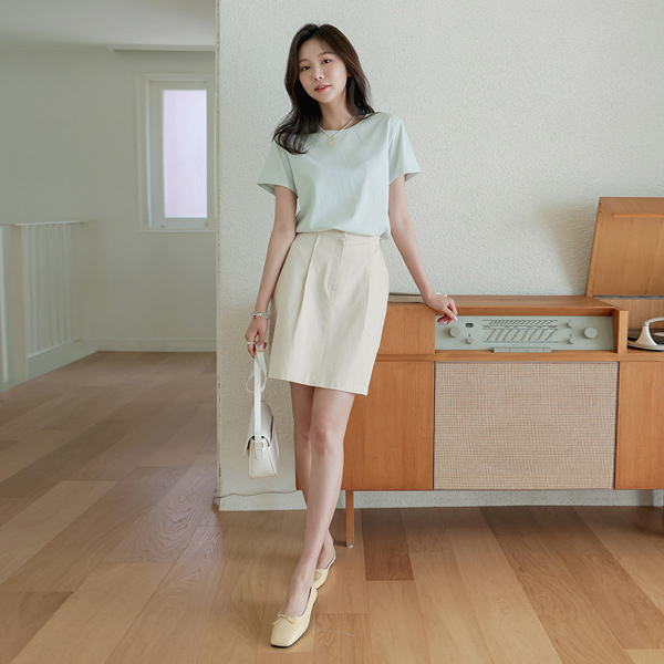 Two Pintuck Daily Cotton Mini Skirt