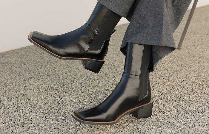 [Models wear44st]Trendy Square Toe Block Heels Banding Ankle boots