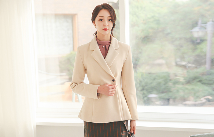 Wave Gold Ring Button Slim Line Wool Jacket