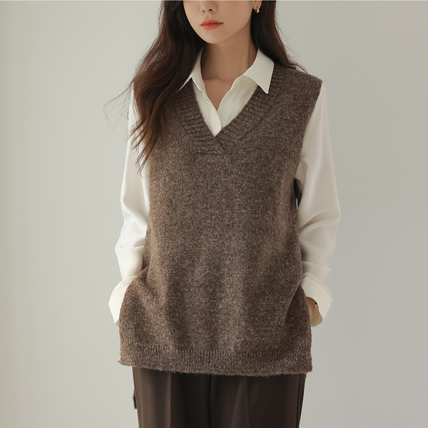 Daily Double Center Front Vent Knit Vest