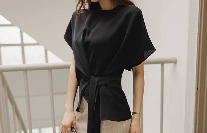 ODE Soft Ribbon Wrap Point Blouse