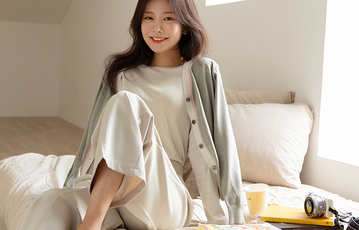 Color Combination Daily V-neck Cardigan
