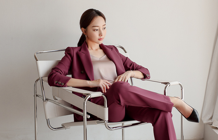 Double-button Peaked Collar Slim Jacket