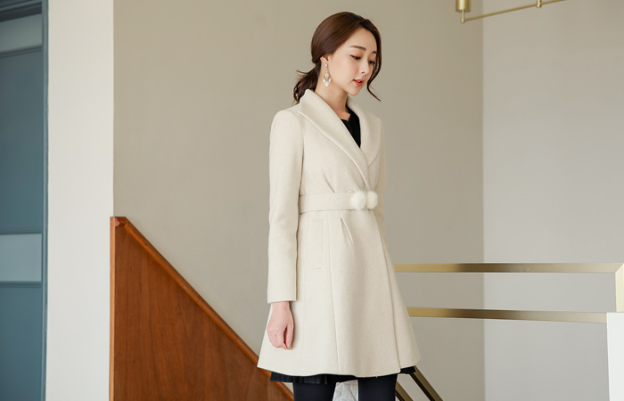 Charming Wing Collar Mink Belt Flare Coat