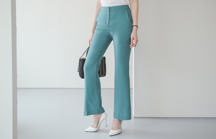 light Span Boot-Cut Slacks