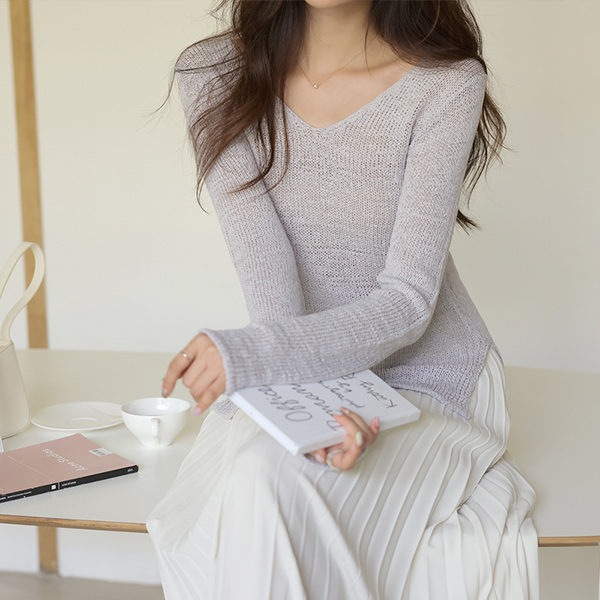 Yeori Fit V-neck Knit