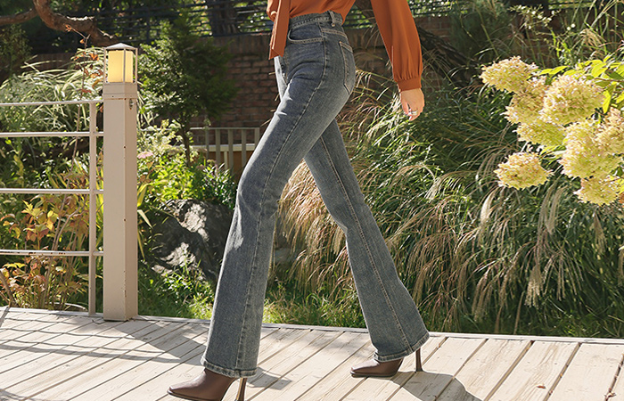 CHIC Slim Boot-Cut Span Vintage Denim-Pants