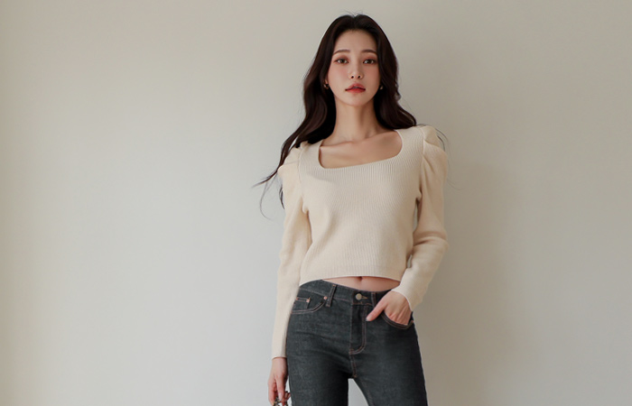 Square Neck Pintuck Puff Knit T-shirt