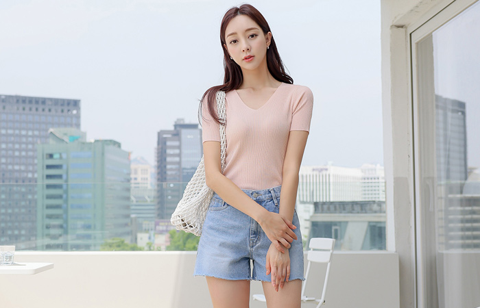 Daily Corduroy VNeck Cooling Knit T-shirt