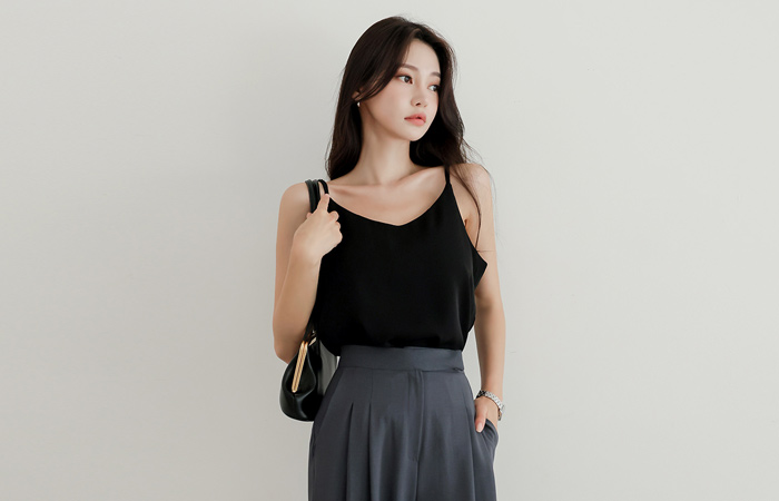 Skily Tension Adjustable Strap V-neck Sleeveless shirts Blouse