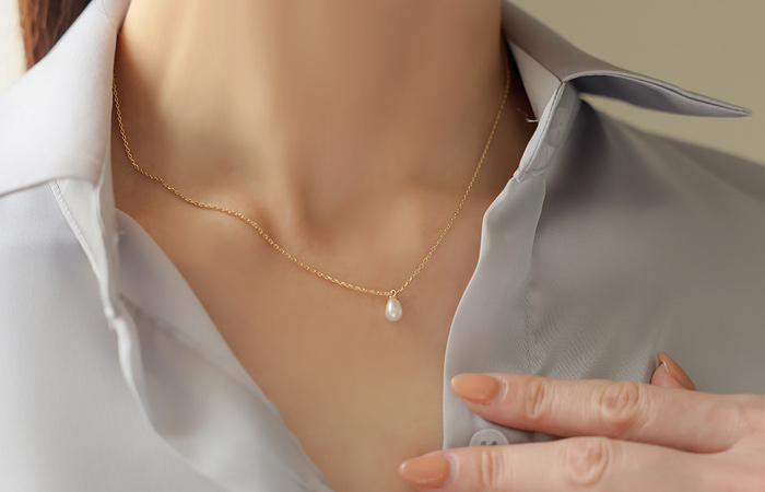 Simple Water drop Pearl Necklace