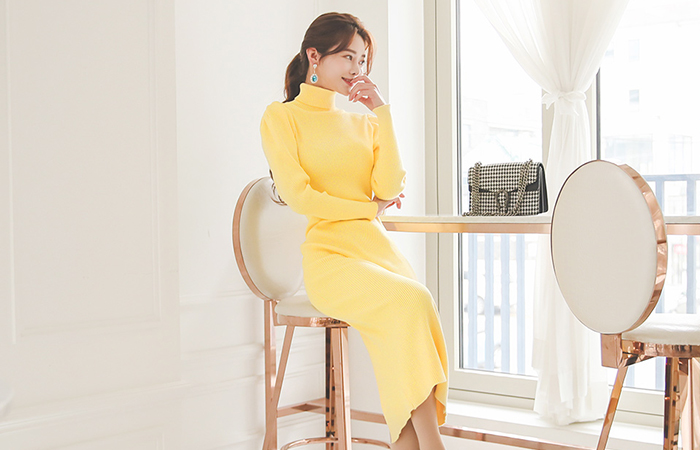 Edge Shirring Puff Corduroy Turtleneck Knit Dress