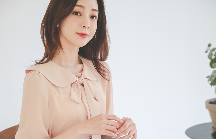 Flat Ribbon-Tie Midi Sleeves Blouse