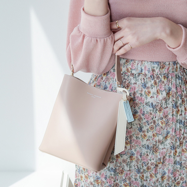 minimal Paris Square Bucket Bag