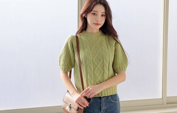 fluffy Twiddle Short-sleeve Knit