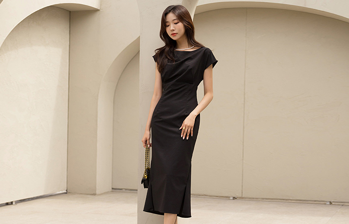 Elegance Shirring Boat Neck Cutting Sleeves Dress