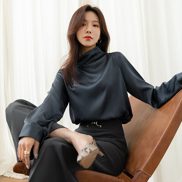 Shining Half-Neck Elegance Blouse Ⅱ