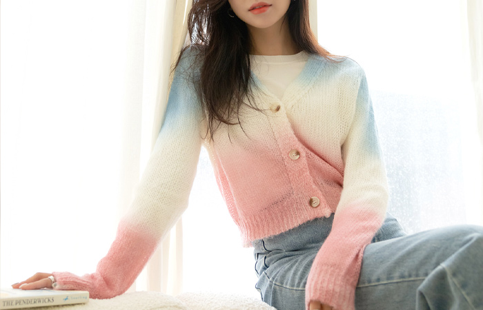 Soft Rainbow Gradation Color Point Wool Cardigan