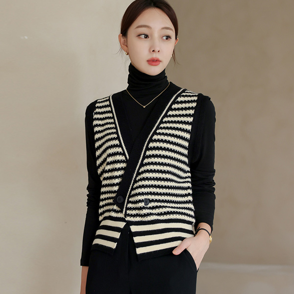 Stripe Double-button Knit Vest