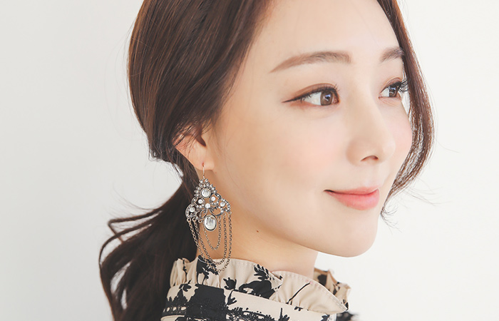 Cubic Chandelier Antique Earring