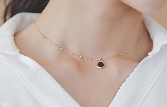 Black ring layered Necklace