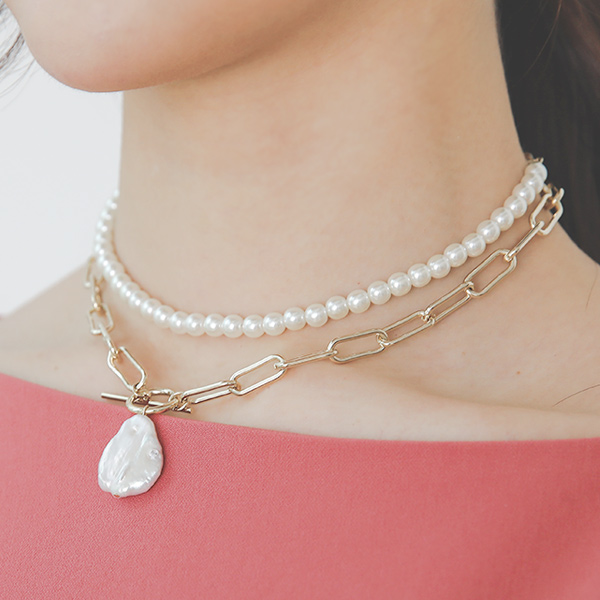 Chain layered Pearl Necklace