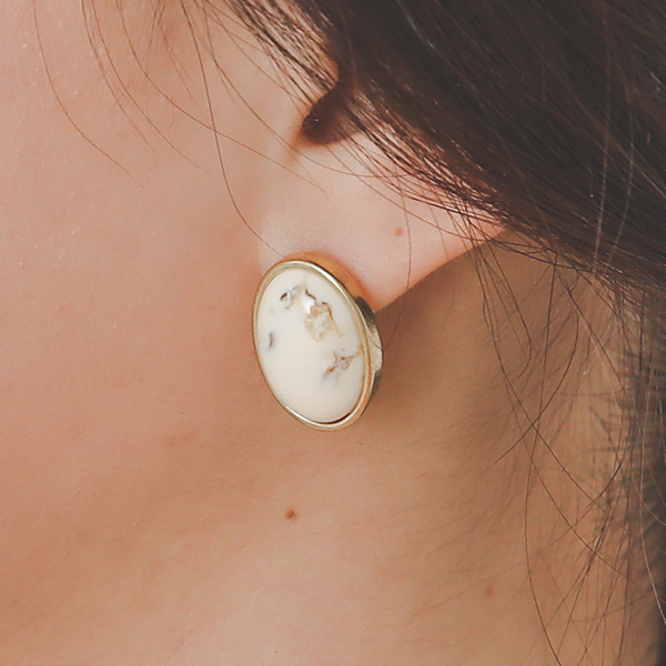 Gold Motive Mable Earring