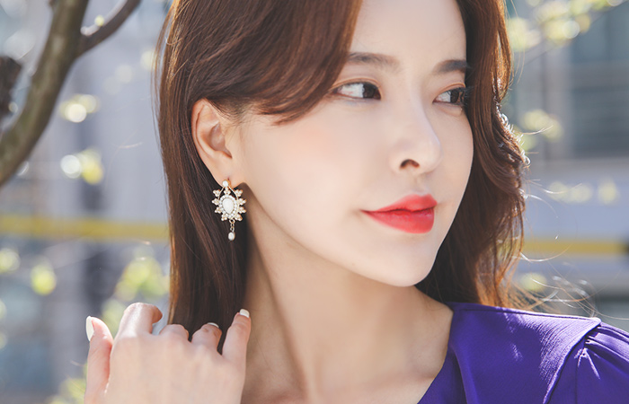 Classic Vintage Cubic Earring