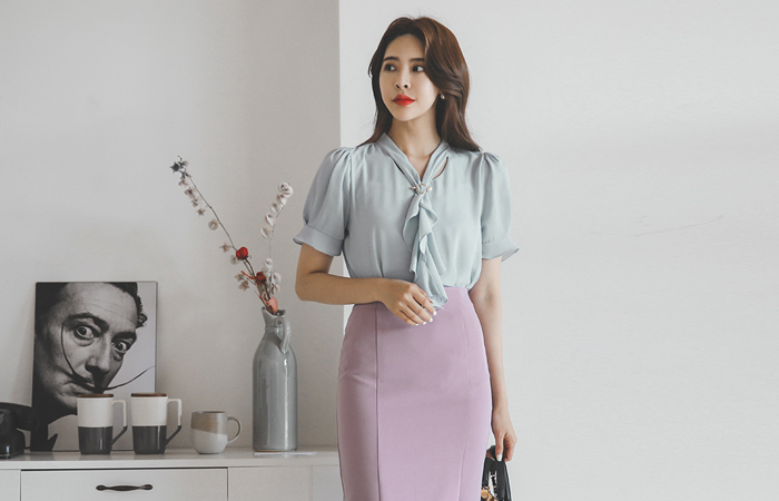 Pearl Ring Scarf Ruffle Sleeves Blouse