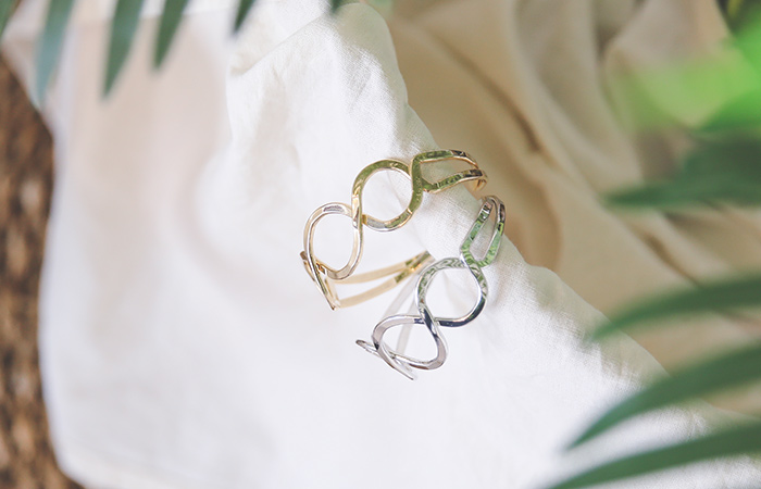 twist Circle bangle