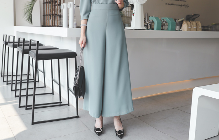 High-Waist Flared Wide Slacks