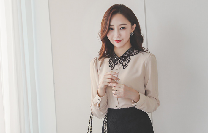 Color Combination Embroidery Lace Collar Blouse