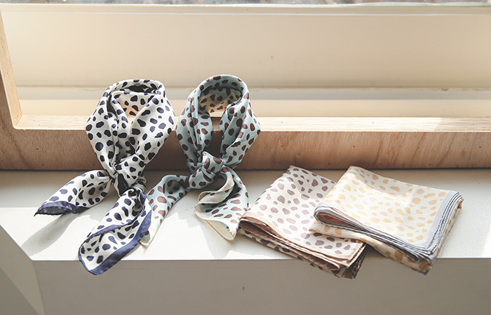 Dalmatian Line Color Combination Scarf