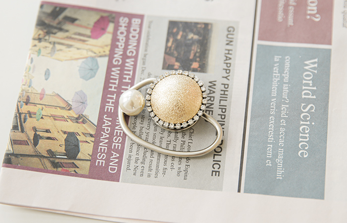 Gold Noise Pearl Point Brooch