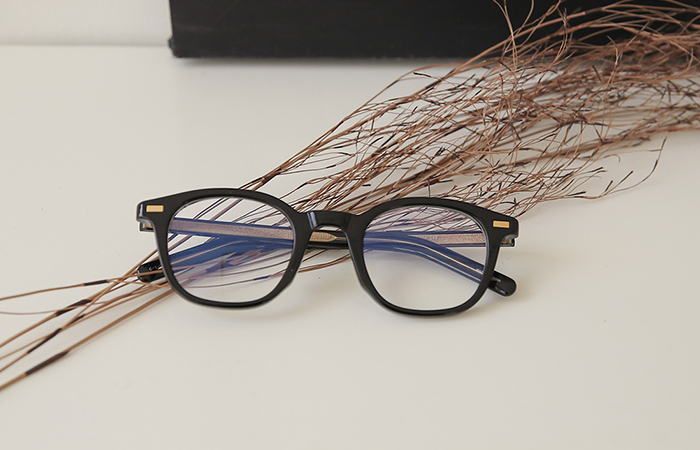 clear Tint Line Retro Glasses