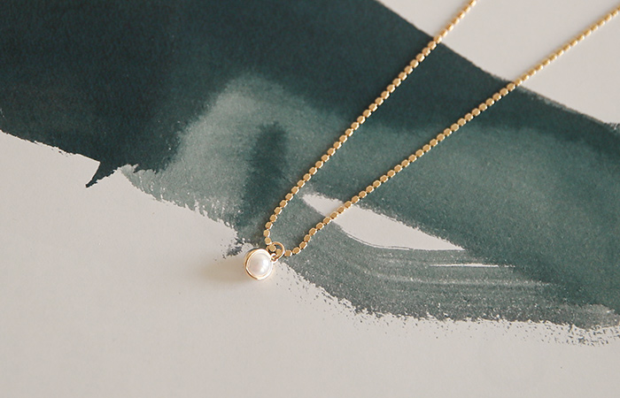 Daily Mini-Pearl Slim Gold Necklace