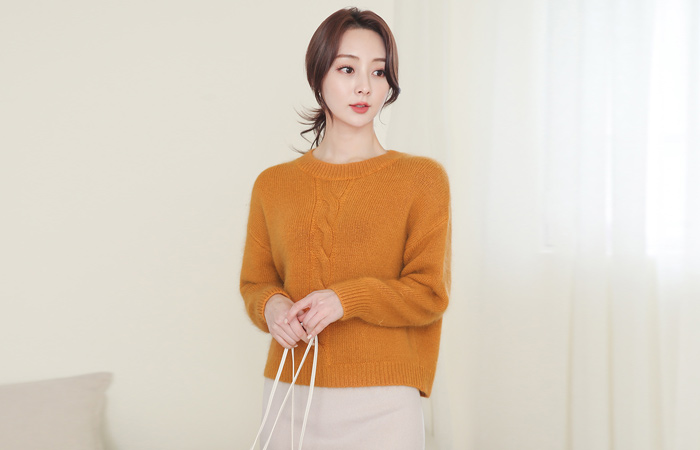 Angora Twiddle Loose Round Knit