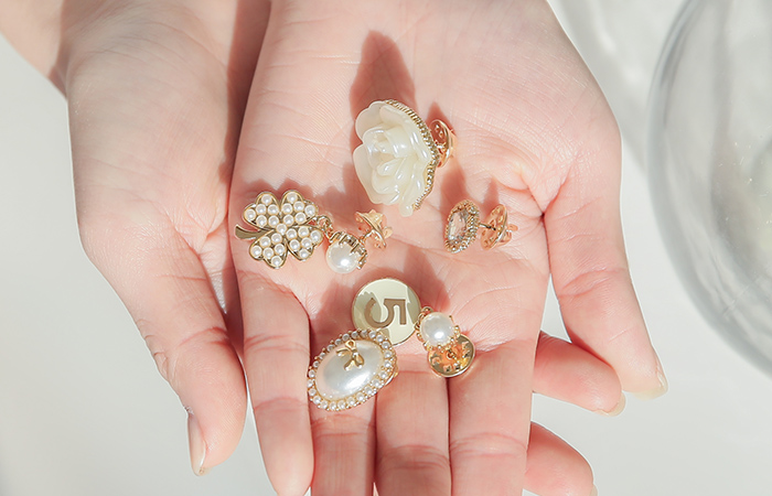 Classic Flower Pearl clip Brooch(5set)