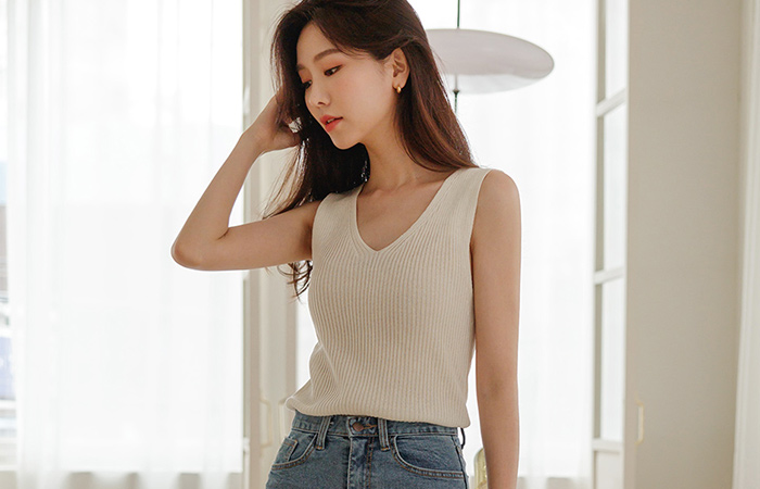 Fresh Corduroy Deep V-neck Sleeveless Knit