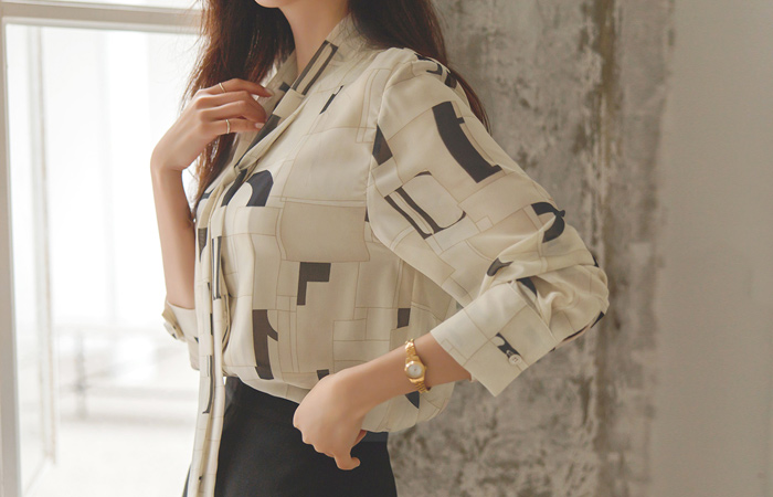 Elegance Art Patterns Neck-Ribbon Blouse