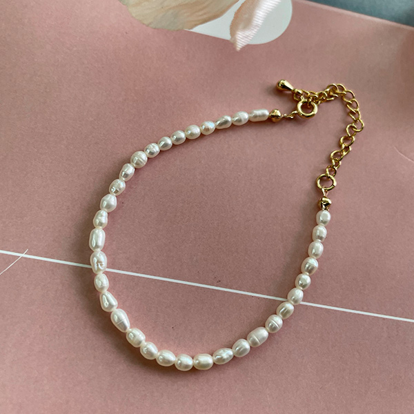 Fresh-Water Pearl Mini-Line bracelet