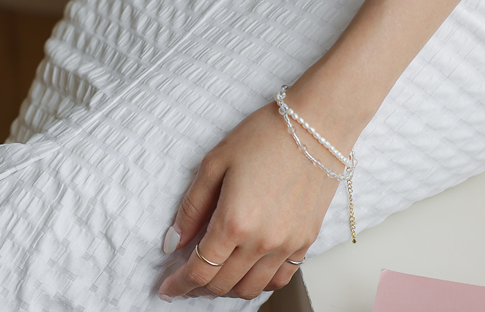 Fresh-Water Pearl Mini-Line bracelet